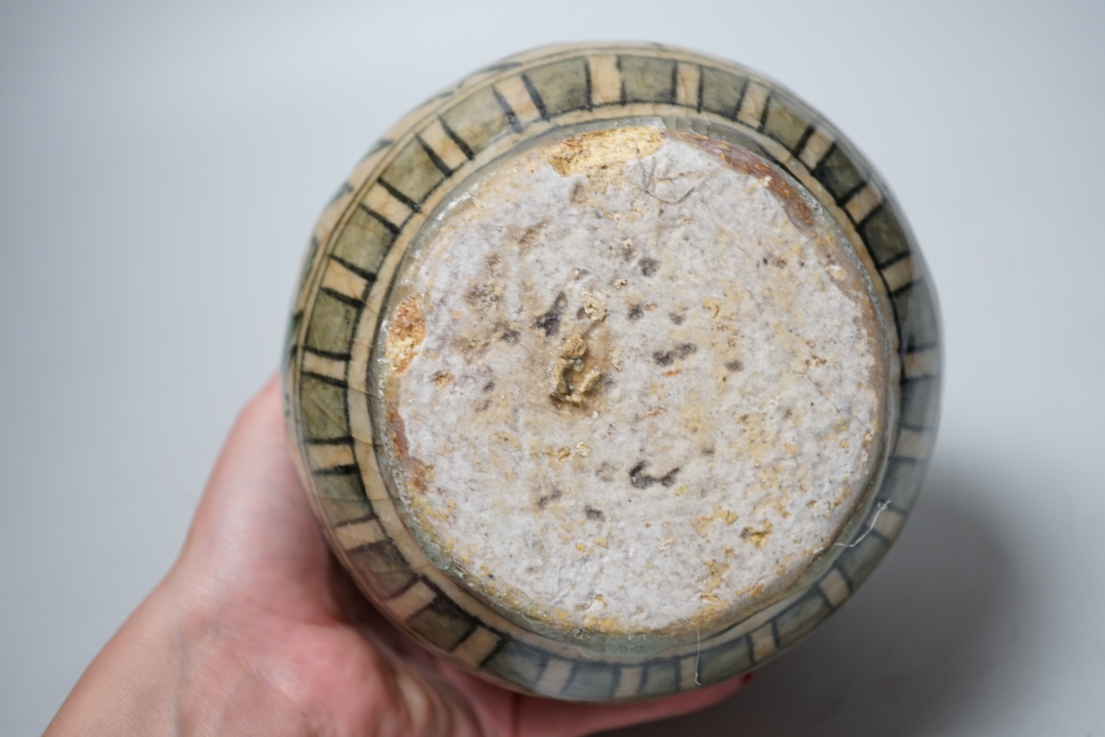A Persian Fritware pottery jar, Qajar dynasty,12cm high
